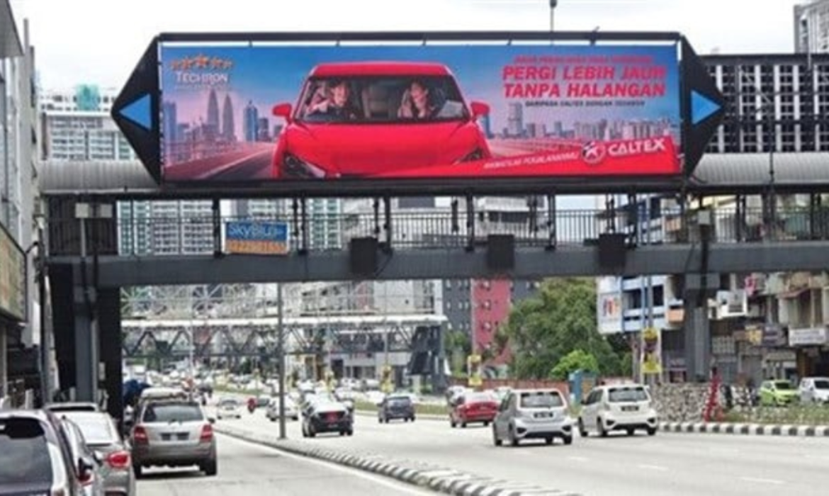 Dentsu partners with Moving Walls to bring accountable DOOH advertising to Africa